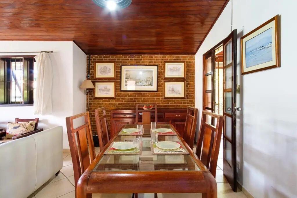 Bh4 - Bh4: Casa Com Piscina Ao Lado Da Praia Grande Ubatuba Eksteriør bilde