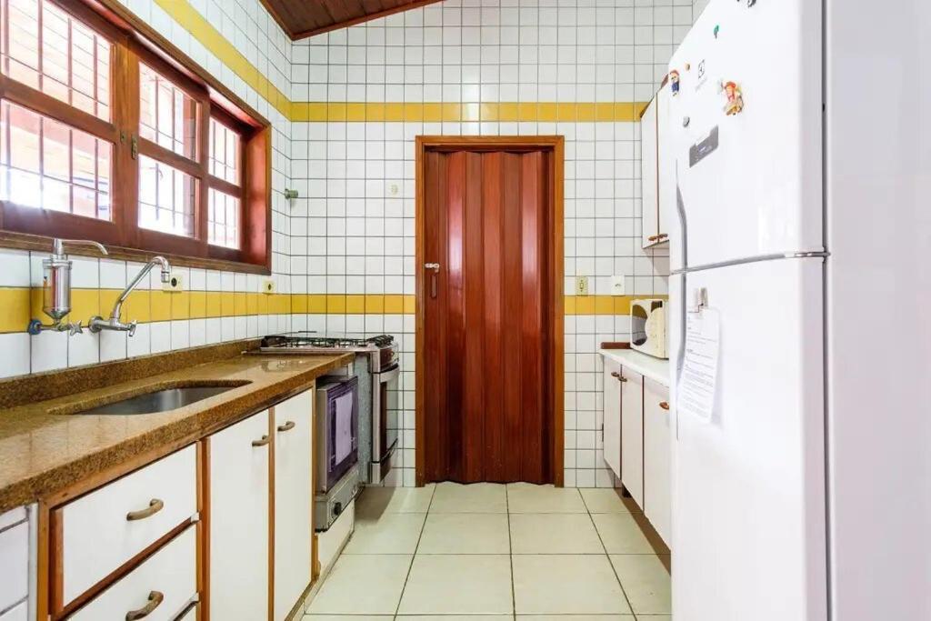 Bh4 - Bh4: Casa Com Piscina Ao Lado Da Praia Grande Ubatuba Eksteriør bilde